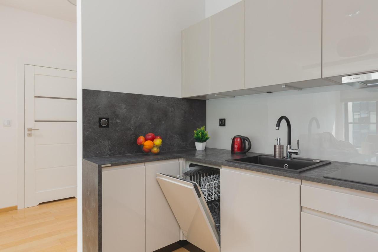 Dzielna Apartment Warsaw Wola By Noclegi Renters Екстер'єр фото